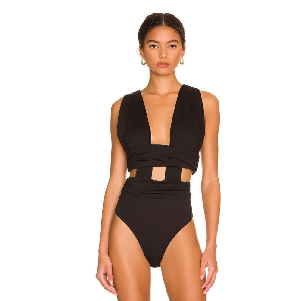 Revolve NBD Christienne Bodysuit in Black Size S
NWOT